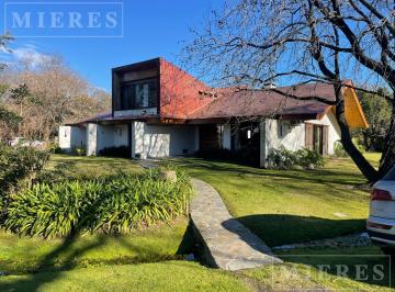 Casa · 263m² · 7 Ambientes · 2 Cocheras · Casa en Venta en Olivos Golf Club
