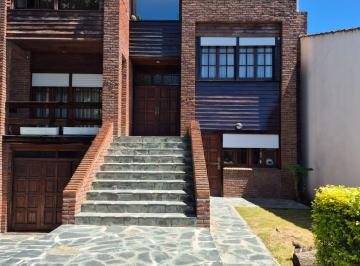 Casa 400m² Venta Divino Rostro · Casa Amplia con Parque y Garage Doble