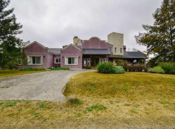 Casa · 275m² · 6 Ambientes · 1 Cochera · Casa Venta Fincas San Vicente Golf Toma Propiedad