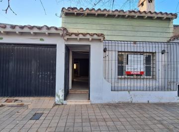 Casa · 200m² · 4 Ambientes · 2 Cocheras · Casa a Reciclar o Demoler
