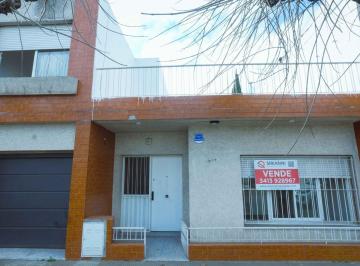 Casa · 135m² · 2 Dormitorios · Casa 2 Dorm. Garage Belgrano