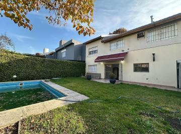 Casa · 268m² · 6 Ambientes · 2 Cocheras · Oportunidad en Venta Casa Zona Residencial