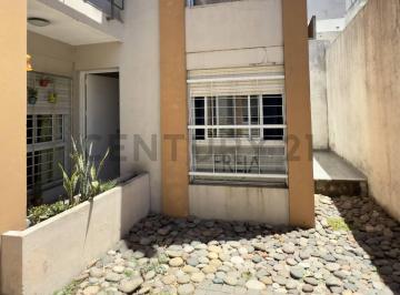 Departamento · 21m² · 1 Ambiente · Alquiler Monoambiente Moron Centro - a Pasos de Universidad de Moron - Patio - Exclusivo Vivienda