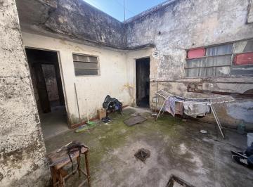 Casa · 70m² · 2 Dormitorios · Casa Interna Unica Reciclar