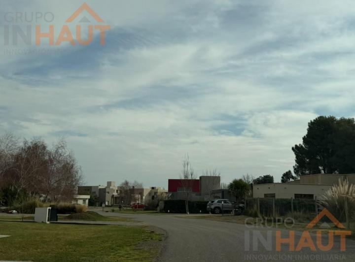 Terreno · 1537m²