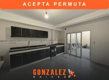Casa · 176m² · 5 Ambientes · 1 Cochera · Casa Triplex en Ciudad Evita