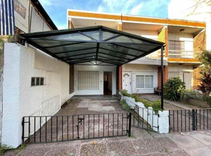 Casa · 65m² · 3 Ambientes · 1 Cochera