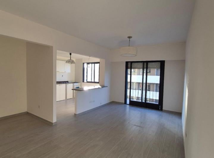Unico Departamento Al Frente con Balcon Impecable