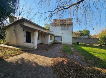 Casa · 90m² · 3 Cocheras · Casa en San Justo