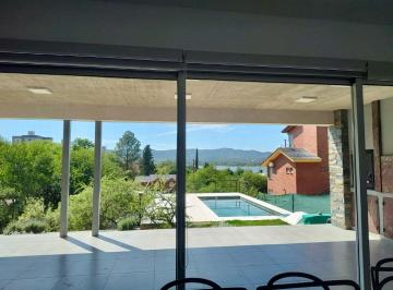 Casa de 8 ambientes, Villa Carlos Paz · Venta Casa Amoblada con Vista Al Lago | Villa Carlos Paz | Pileta | Cochera