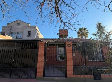 Casa de 4 ambientes, Las Heras · Casa en Alquiler en El Barrio Cementista II