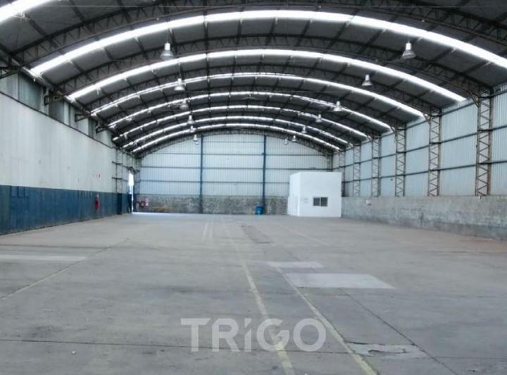 Depósito · 2000m² · 1 Ambiente · 4 Cocheras