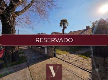 Casa · 117m² · 3 Ambientes · 1 Cochera · Casa en Venta - Zona Güemes