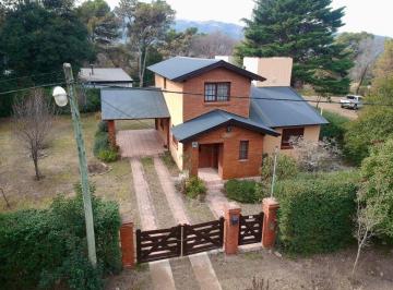 Casa de 5 ambientes, Villa Giardino · Hermosa Casa de 3 Dorm. y 2 Baños, en 2 Plantas - 733 m Terreno - Oportunidad - Villa Giardino