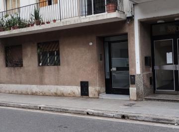 Departamento · 32m² · 2 Ambientes · Departamento 2 Amb 3er Piso por Escalera Luminoso Buen Estado a m. del Cid Campeador
