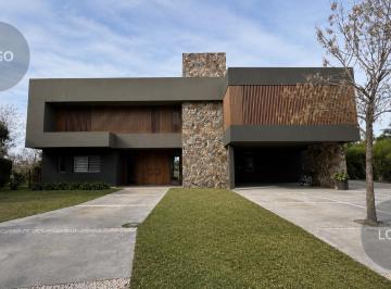 Casa · 550m² · 6 Ambientes · 4 Cocheras · Casa - Terravista