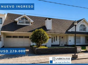 Casa · 397m² · 6 Ambientes · 2 Cocheras · Nuevo Ingreso Ciudad Evita