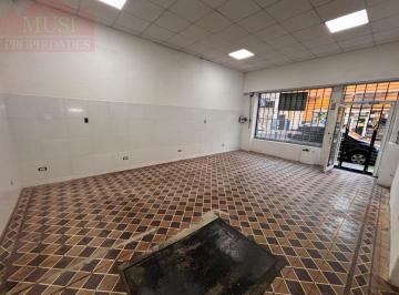 Local comercial · 70m² · Excelente Local Comercial en Alquiler - San Martin