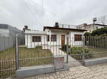DEH-DEH-777_2 · Casa 4 Dorm. Sobre Amplio Lote 614 M!
