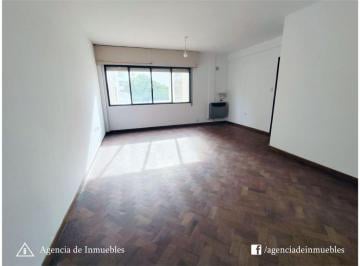 Departamento de 5 ambientes, Córdoba · Alquila: Dpto Semipiso 2 Dorm. + Hab. de Servicio / B° Alberdi