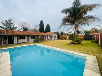 Casa de 5 ambientes, Berazategui · Casa 5 Ambientes con Parque y Pileta - Ranelagh