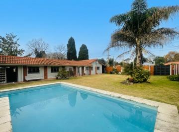 Casa de 5 ambientes, Berazategui · Casa 5 Ambientes con Parque y Pileta - Ranelagh
