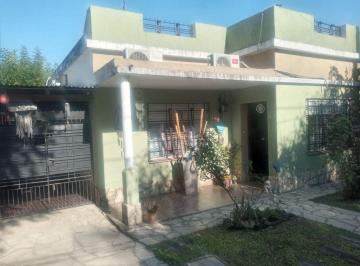 Casa de 6 ambientes, Almirante Brown · Impecable Propiedad! Lista Para Mudarse