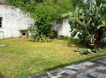 Casa de 4 ambientes, Lomas de Zamora · Casa en Venta en Lomas de Zamora | 3 Ambientes | Jardín y Cochera | Apta Crédito