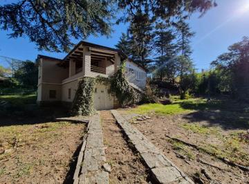 Casa de 8 ambientes, Villa Carlos Paz · Casa en Venta con Pileta, Amplio Jardín - Villa del Lago - Carlos Paz