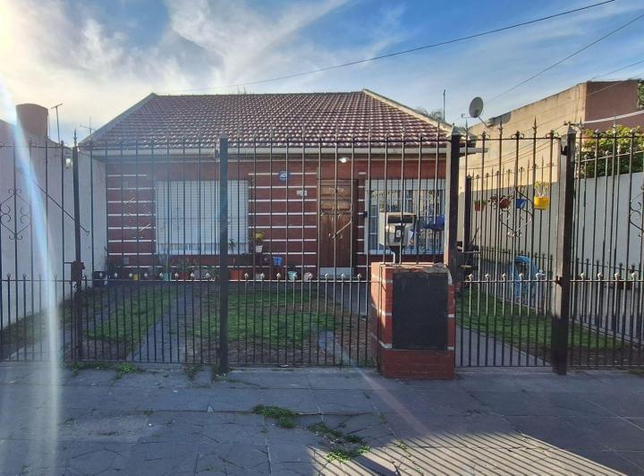 Casa · 63m² · 3 Ambientes · 2 Cocheras