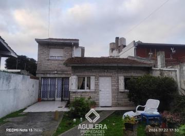 Casa · 374m² · 5 Ambientes · Casa Departamentos en Lote de 8,66 X 43,30 - Daprotis y Tejedor