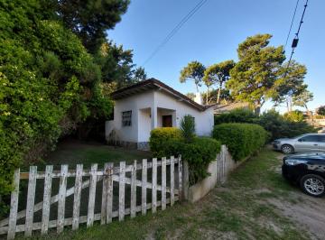Casa de 3 ambientes, Villa Gesell · Casa con Departamento Independiente Sobre Lote de 318 m² – Zona Hospital, Villa Gesell