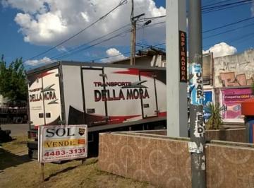 Bodega-Galpón · 200m² · Sobre Eva Peron, Ex Pierrastegui - Exclusiva Ubicación! Atención Inversores! Escuchan Propue