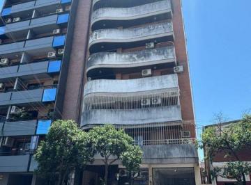 Departamento · 80m² · 4 Ambientes · Departamento en Alquiler - Santiago 649 - Barrio Norte