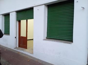 Local comercial · 77m² · 2 Ambientes · Local y Depto 2 Amb.77 m² Depto Para Reciclar