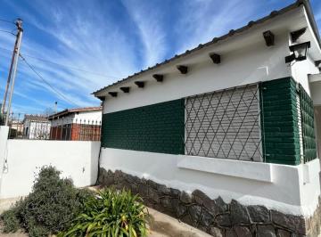 Casa · 90m² · 4 Ambientes · 1 Cochera · Casa en Alquiler en Cosquin por Calle Mosconi
