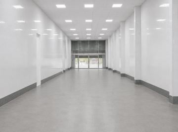 Local comercial · 700m² · 4 Ambientes · 8 Cocheras · Local de 700 m² Salida a Dos Calles