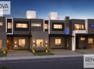 Casa · 180m² · 7 Ambientes · 1 Cochera · Hermoso Duplex de 3 Dor en Claros del Bosque! Posesión en 120 Días, Recibe Menor.