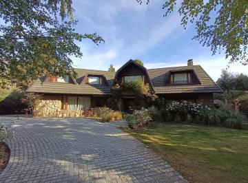 Casa · 1190m² · 4 Dormitorios · Casa en Arelauquen Golf & Country Club