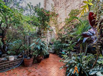PH · 143m² · 4 Ambientes · 1 Cochera · PH en Venta en Caballito de 220 m² con Gran Patio y Terraza Propia