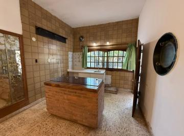 Casa · 210m² · 5 Ambientes · 2 Cocheras · Casa en Venta en Pilar Centro, Pilar, G. B. a. Zona Norte