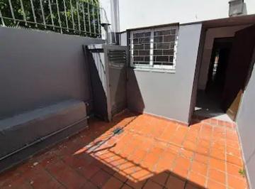 Casa · 63m² · 3 Ambientes · 1 Cochera · Venta Dúplex 3 Ambientes con Patio y Entrada de Auto - Castelar Norte