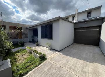 IMG-20260114-WA0692.jpg · Venta Casa 4 Dorm 4 Baños Zona Sur