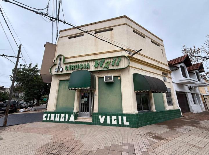 Local comercial · 111m²