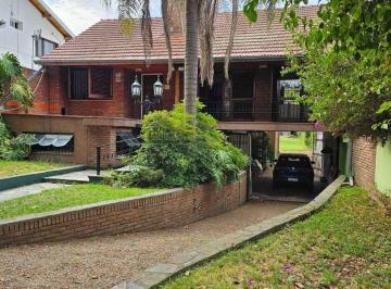 Casa · 339m² · 6 Ambientes · 2 Cocheras · Casa 6 Ambientes Venta Adrogue Credito Desarrollo