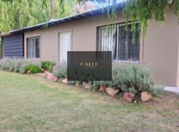 Casa de 4 ambientes, Maipú · Casa en Venta C/ Cochera en Maipú