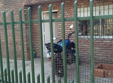Casa · 200m² · 5 Ambientes · 2 Cocheras · Venta. Canning!a Una Cuadra de Sgto. Cabral