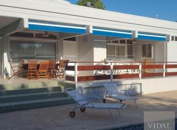 Casa · 170m² · 4 Ambientes · 5 Cocheras · Casa en Venta 3 Amb en Campo Chico Country Club