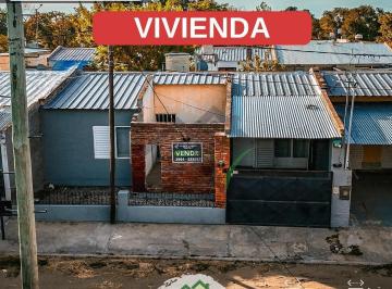 Casa · 200m² · 2 Dormitorios · 1 Cochera · Vivienda en Venta en Victorica - Sobre Pasaje