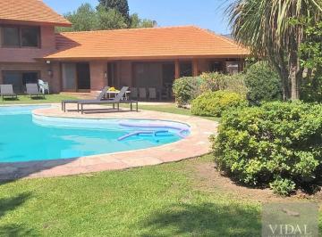 Casa · 1750m² · 7 Ambientes · 6 Cocheras · Casa Venta Campo Chico Country Club Pilar
